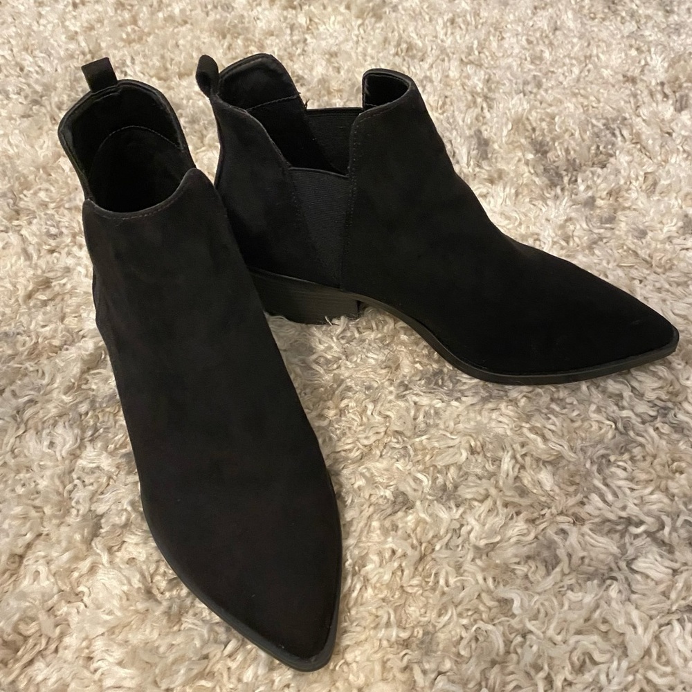 Slip On Black Booties “Sylvie”
